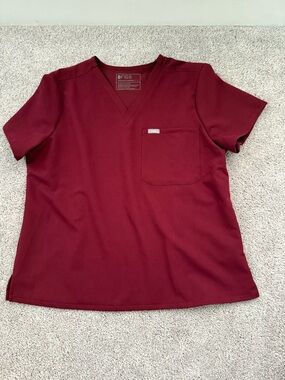 FIGS women’s large Catarina Top in Burgundy